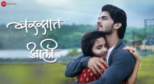 Barsaat Aali lyrics Mangesh Borgaonkar & Mrunmai Bhide